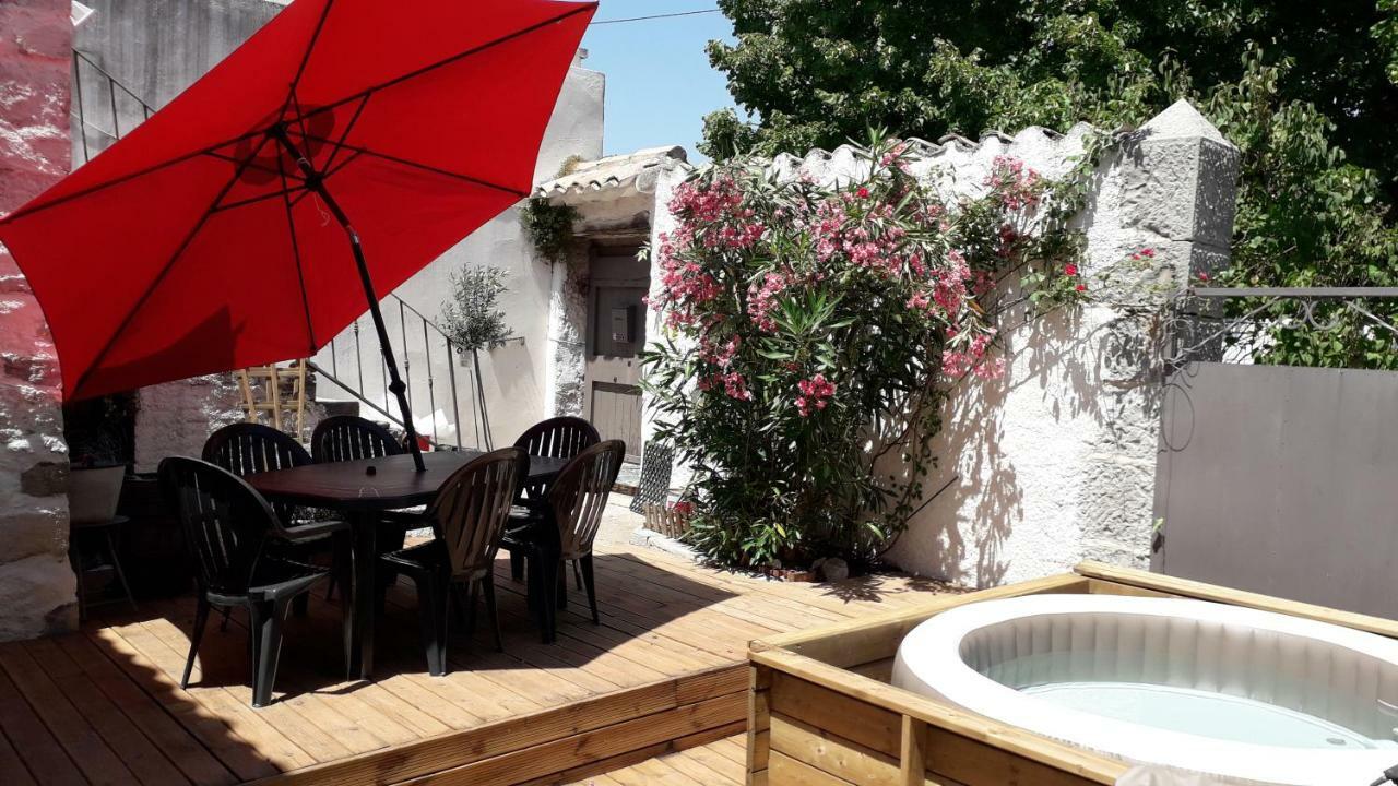 拉戈尔斯Le Patio Aux Hirondelles别墅 外观 照片